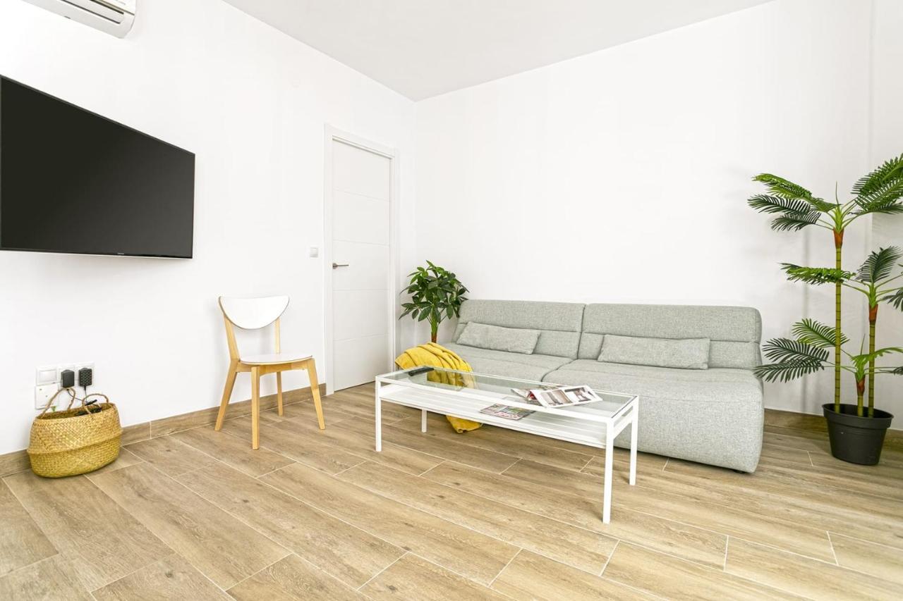 Precioso Apartamento Con Patio มาลากา ภายนอก รูปภาพ