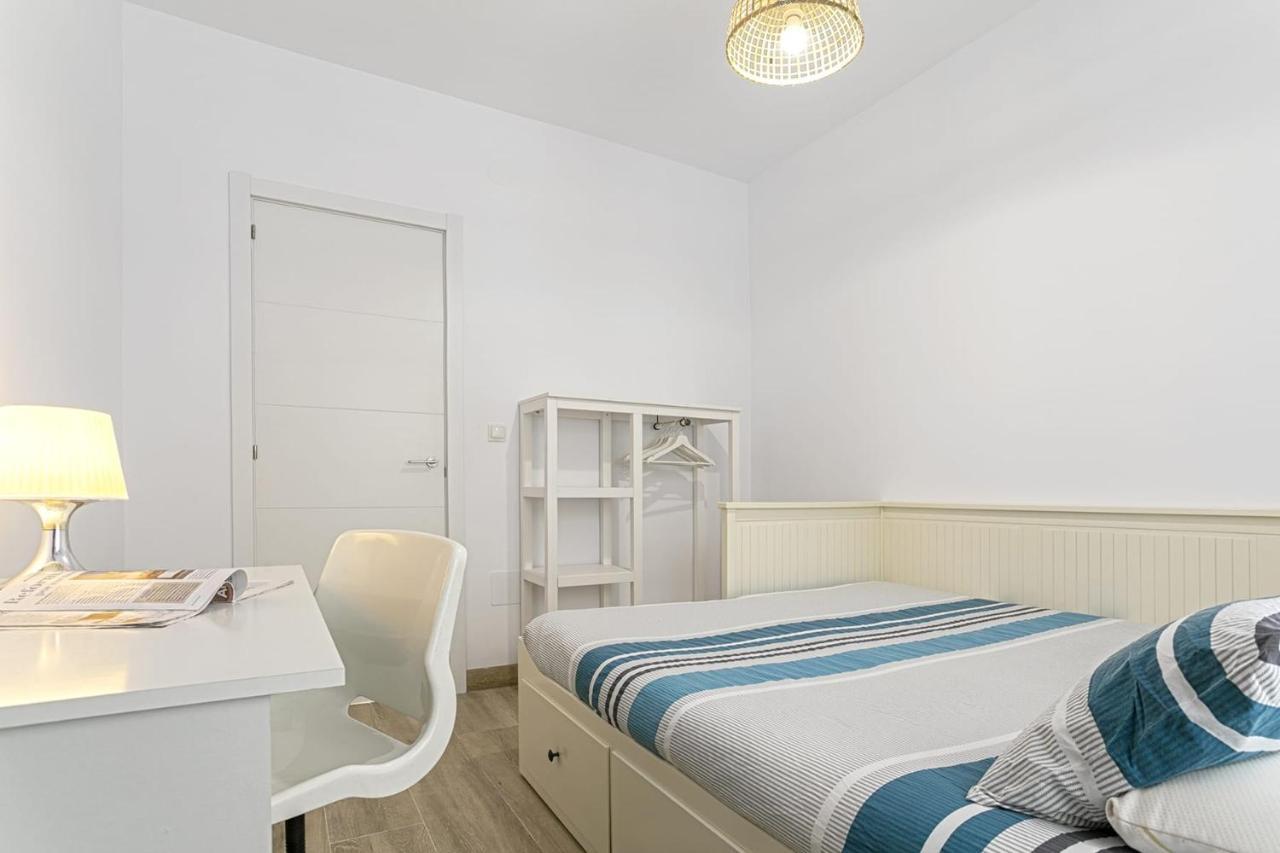 Precioso Apartamento Con Patio มาลากา ภายนอก รูปภาพ